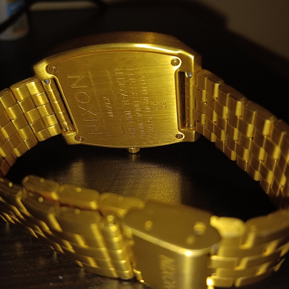 Watch - Picture 3 of 6